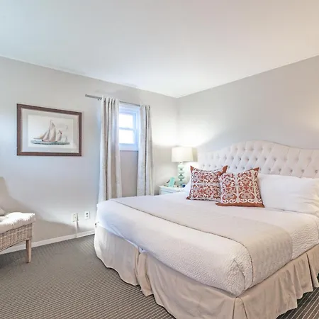East Hampton House Resort-3