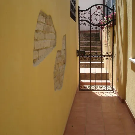 Guest House Il Giardino Segreto-2