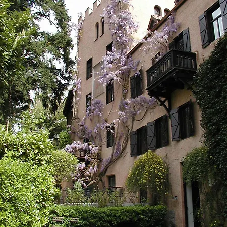 Schloss-Castel Pienzenau - Guestrooms & Apartments - B&B-Hotel & Restaurant-3