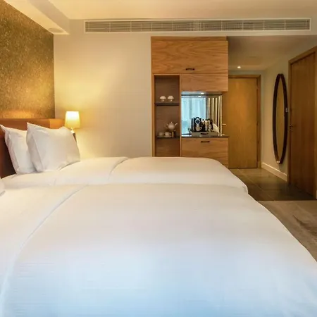 Lincoln Plaza Hotel London, Curio Collection By Hilton-2