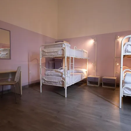 Hotel & Hostel 7-3