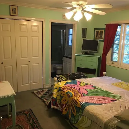 Elaine'S Hollywood Bed & Breakfast-3