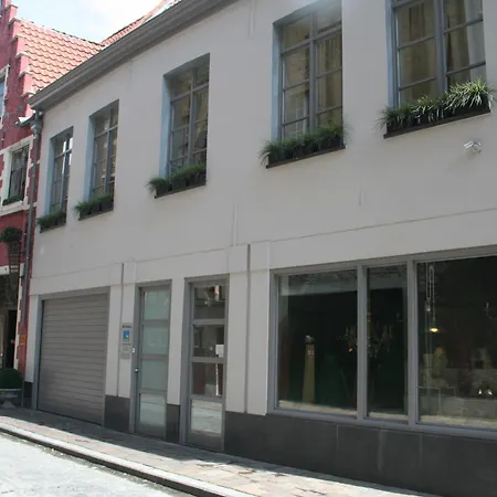 B&B Con Ampère-2