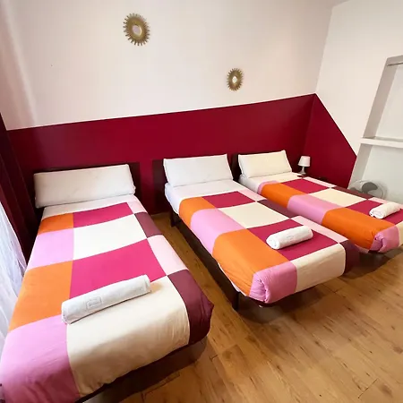 Hostal La Casa De La Plaza-3