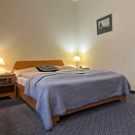 Very Central Apartments, 5 Min To City Center, No Reception-2