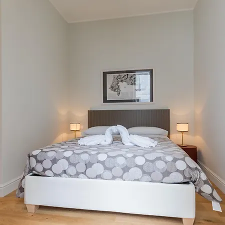 Piazza San Domenico Luxury Suites-3