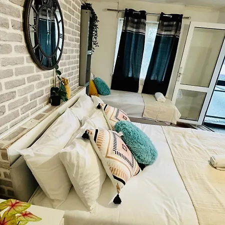 Whites Inn-3