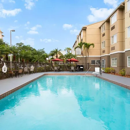 Baymont By Wyndham Orlando-International Dr-Universal Blvd-3