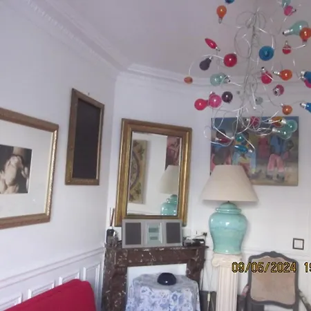 Bed And Breakfast Paris Centre-3
