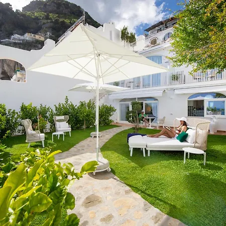 Villa Francesco Luxury Suites-3