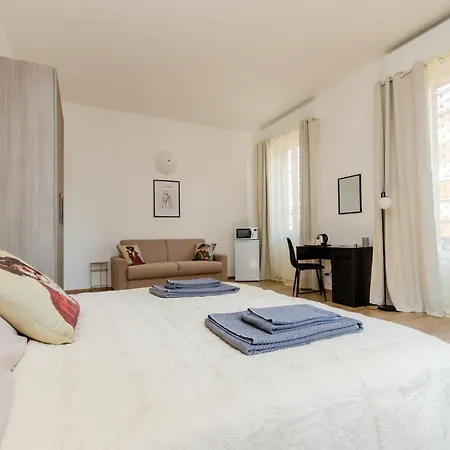 Beige Room-2
