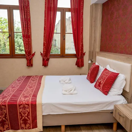 Lucky Hotel-3