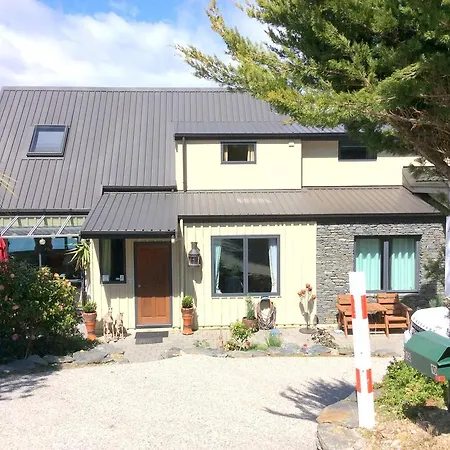 Alpine Suites Queenstown-2