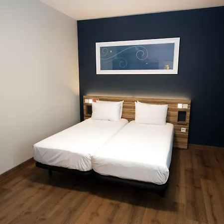 Travelodge Madrid Metropolitano-2