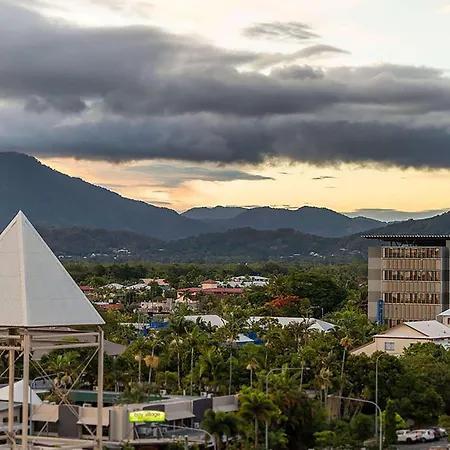 Rydges Esplanade Resort Cairns-3