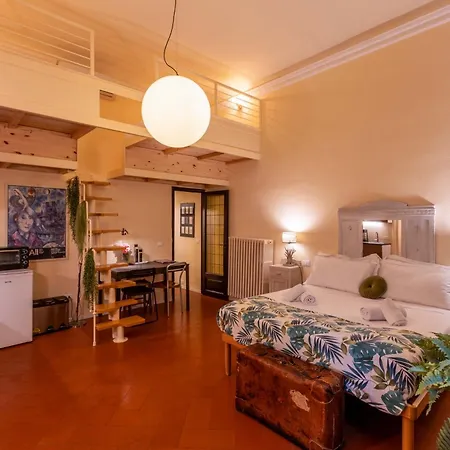 Secret Garden Firenze B&B-2