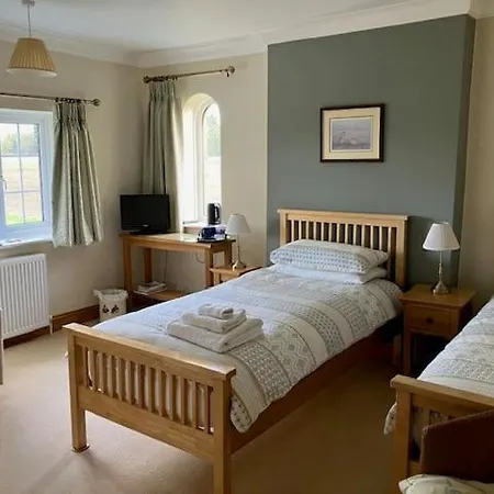 St Mary'S Lodge B And B-2