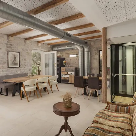 Casa Columba - Adults Only 4 Star Boutique Hotel With Outdoor Pool & Private Garden-2