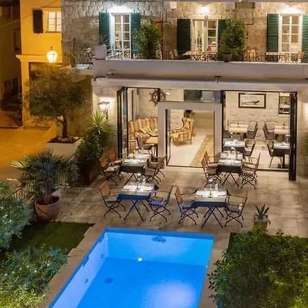Casa Columba - Adults Only 4 Star Boutique Hotel With Outdoor Pool & Private Garden-3