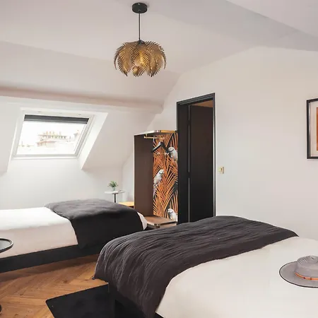 Billie Hotel-2