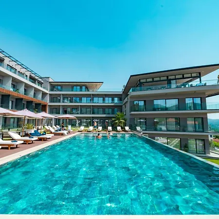 Royal Blue Resort&Residences-2