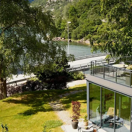 Trolltunga Hotel-2