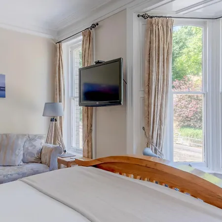 Broomfield House-3