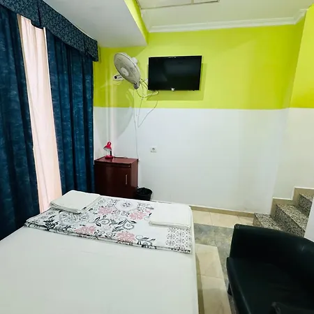 Hostal Mont Thabor-3