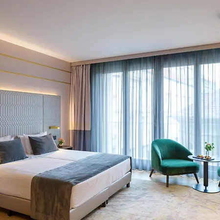 Emerald Downtown Luxury Suites By Continental Group-2
