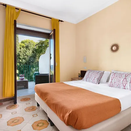 Hotel Desiree-3