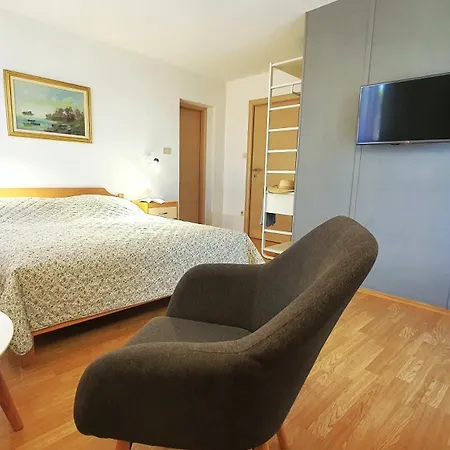 Apartments Villa Tre Marie-3