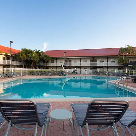 La Quinta Inn By Wyndham Cocoa Beach-Port Canaveral-2