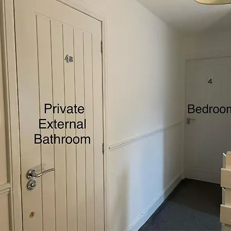 The Thistle Guest Rooms-3