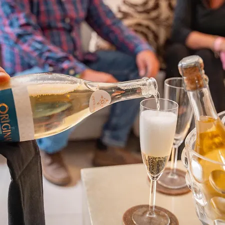 Opus One Luxury Guest House & Wine-2