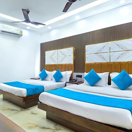 Hotel Nav Durga "2 Walking From New Delhi Railway Station"-3
