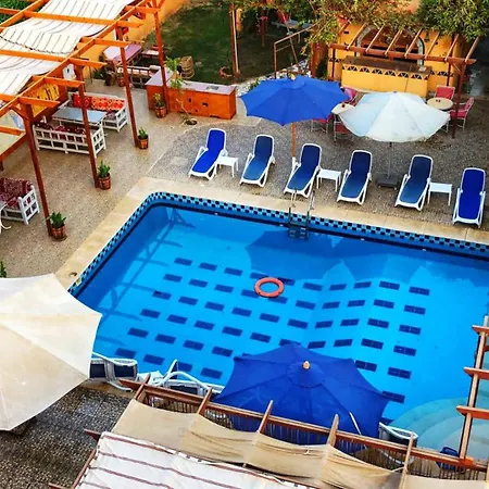 Nile Compound-3