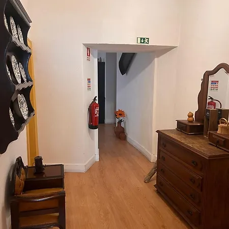 Avis Guesthouse-3