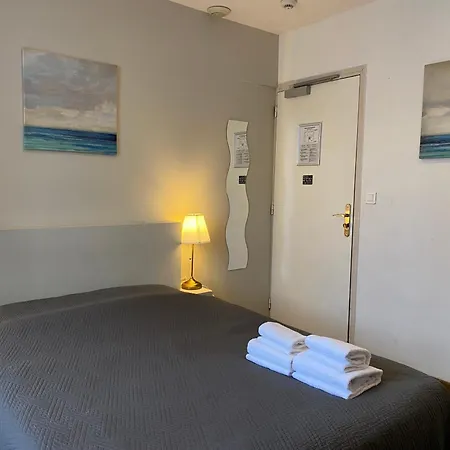 Hotel Saint Yves-2