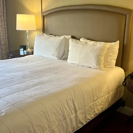 Getaways At The Jockey Club-3