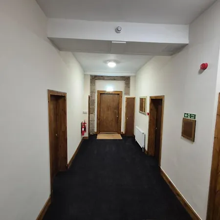 Douglas Hotel-2