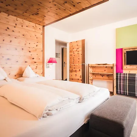 Hotel Enzian - Adults Only-3