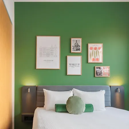 Maxhotel Amsterdam Airport Schiphol - Recently Renovated-3