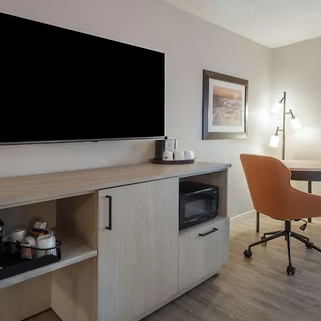Hampton Inn & Suites By Hilton Moncton-3