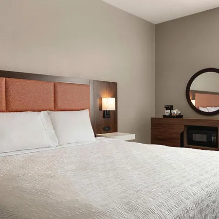 Hampton Inn Charlottesville-2
