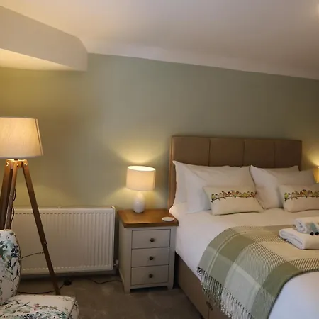 Bridgeside Rooms-2