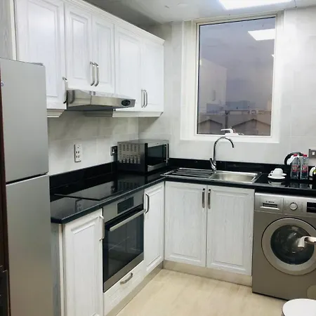 Baniyas Plaza Hotel Apartments-3