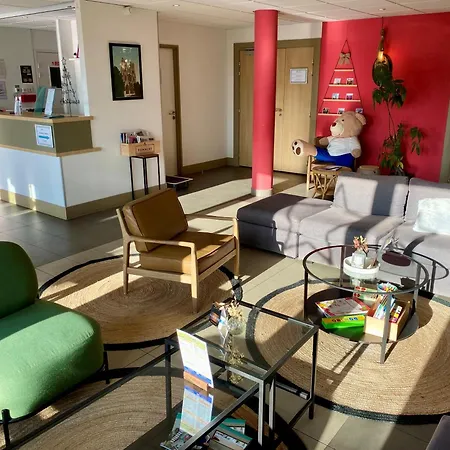 Brit Hotel Reims Croix Blandin-3
