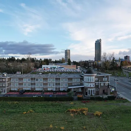 Days Inn By Wyndham Surrey-3