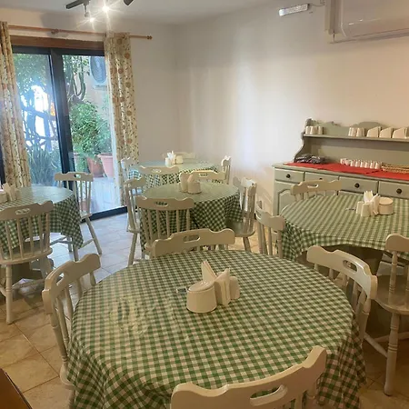 Green Grove Guest House-3