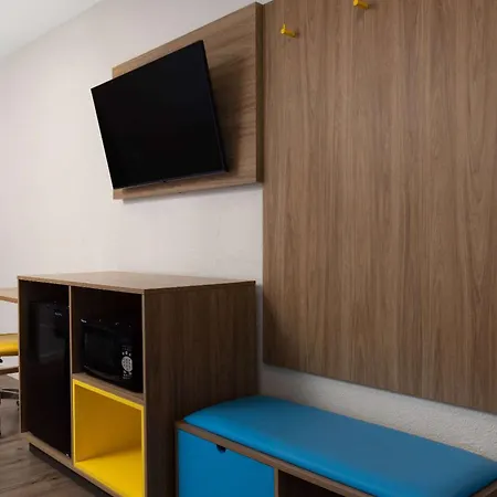 Days-Inn By Wyndham Bakersfield-2